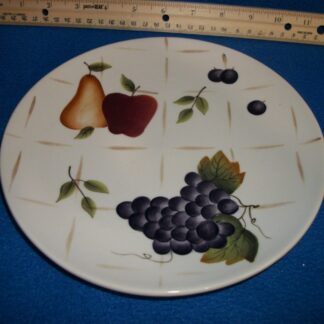 Salad plate trade marked Villa Nova 8-3/8 inch diameter.