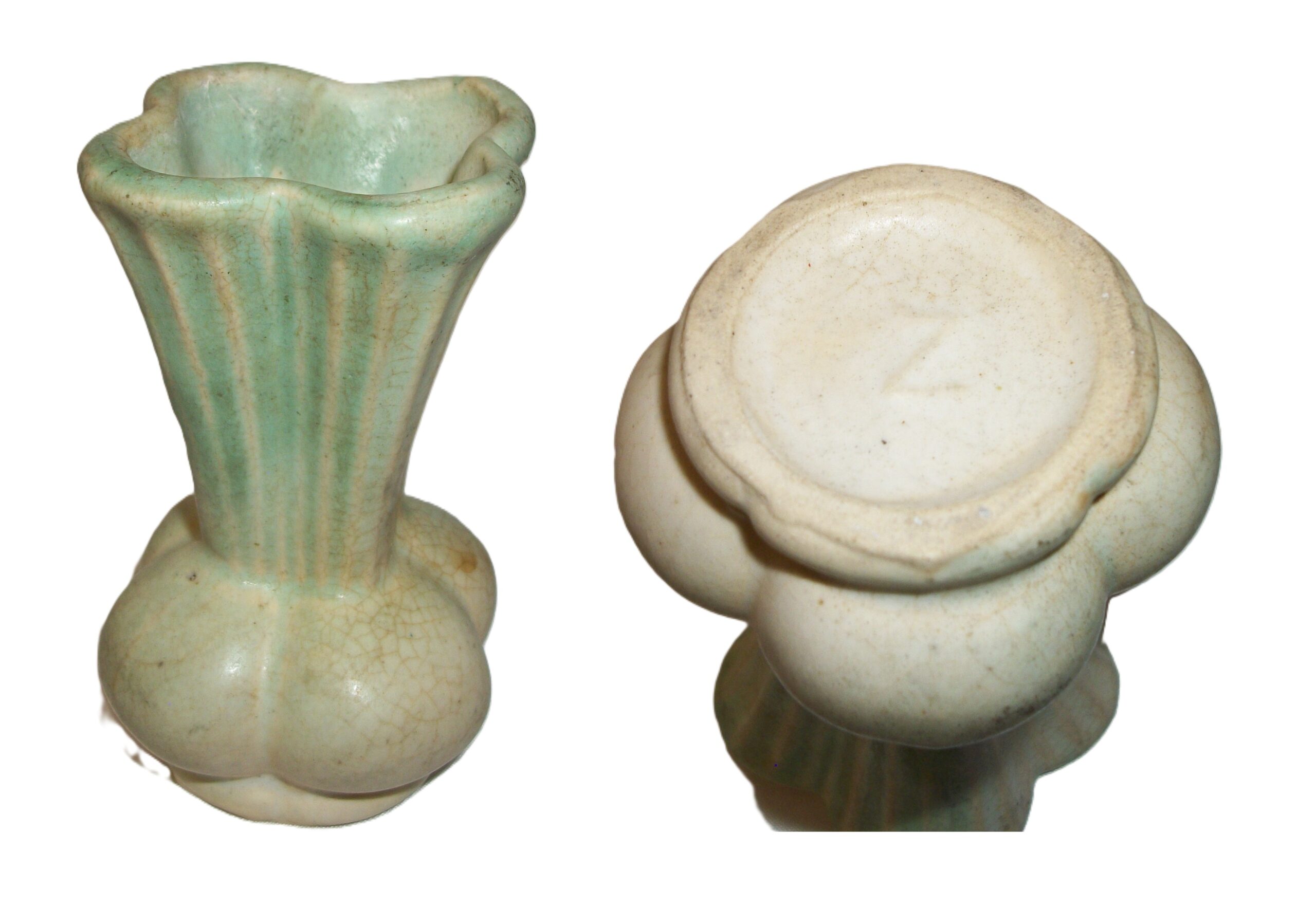 Raised Z mark on bud vase