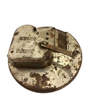 Kriss Kross safety blade sharpener 1920s